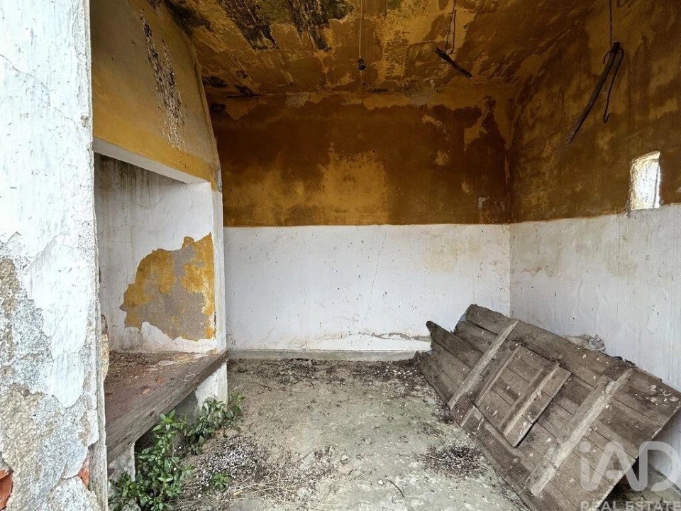 Moradia T3 para Venda em Azoia de Cima e Tremês Foto 17