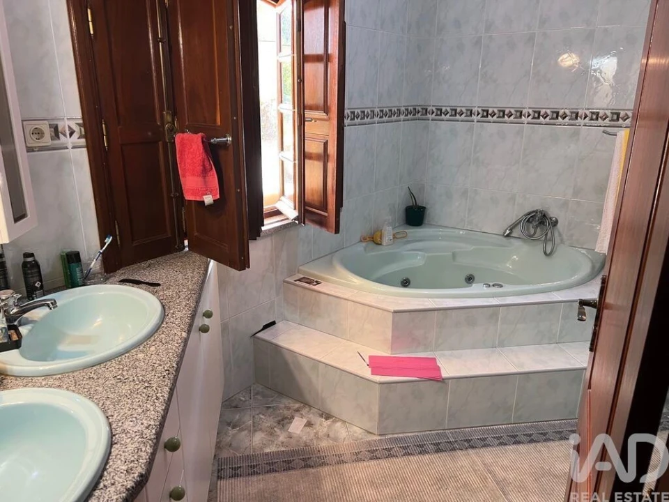 Moradia T3 para Venda em Santiago de Besteiros Foto 10