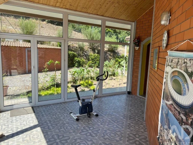 Moradia T3 para Venda em Santiago de Besteiros Foto 13