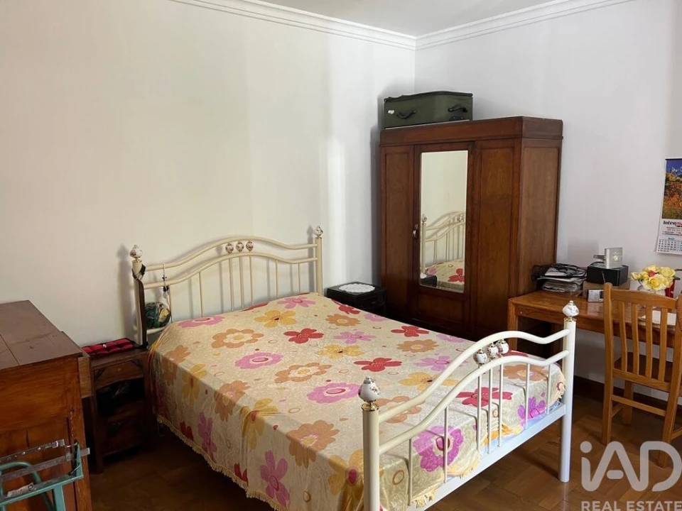 Moradia T3 para Venda em Santiago de Besteiros Foto 9