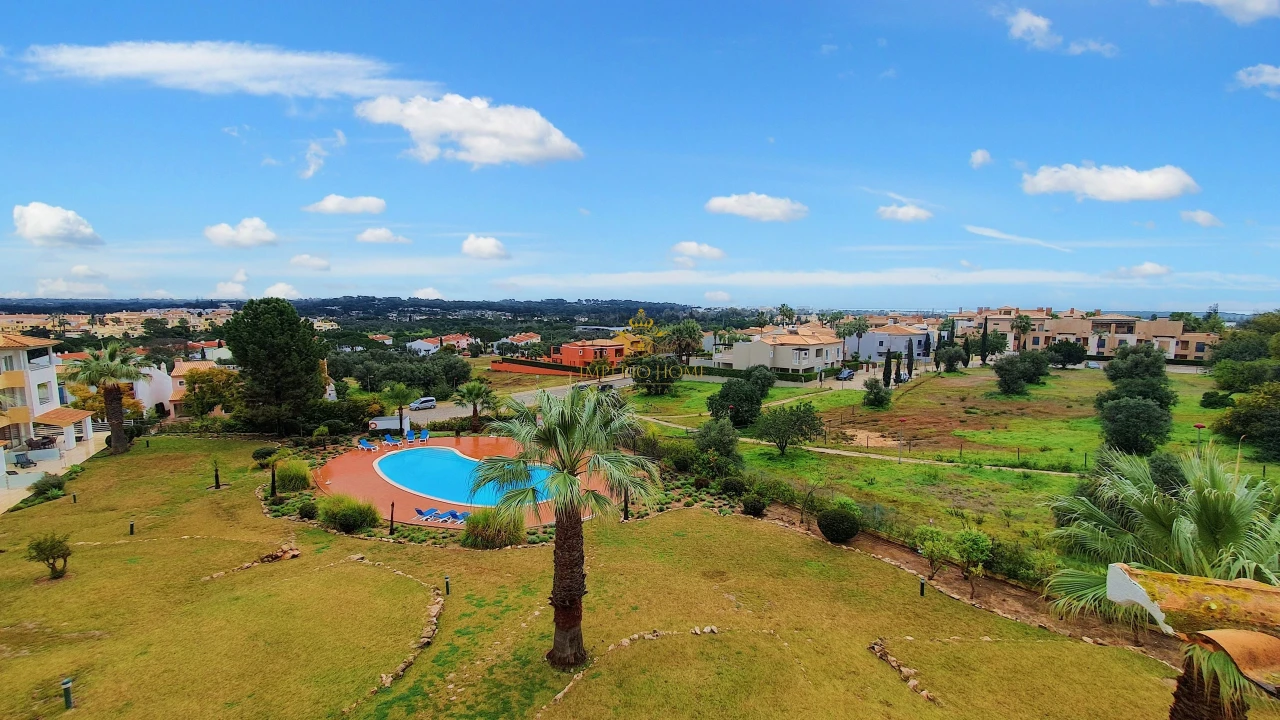 Apartamento T3 para Venda em Quarteira Foto 1