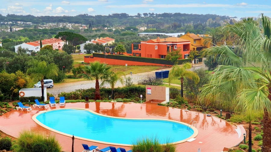 Apartamento T3 para Venda em Quarteira Foto 2