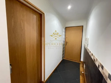 Moradia T3 para Venda em Ferreiras