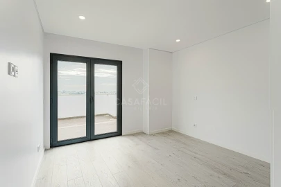 Apartamento T4 para Venda em Alcochete