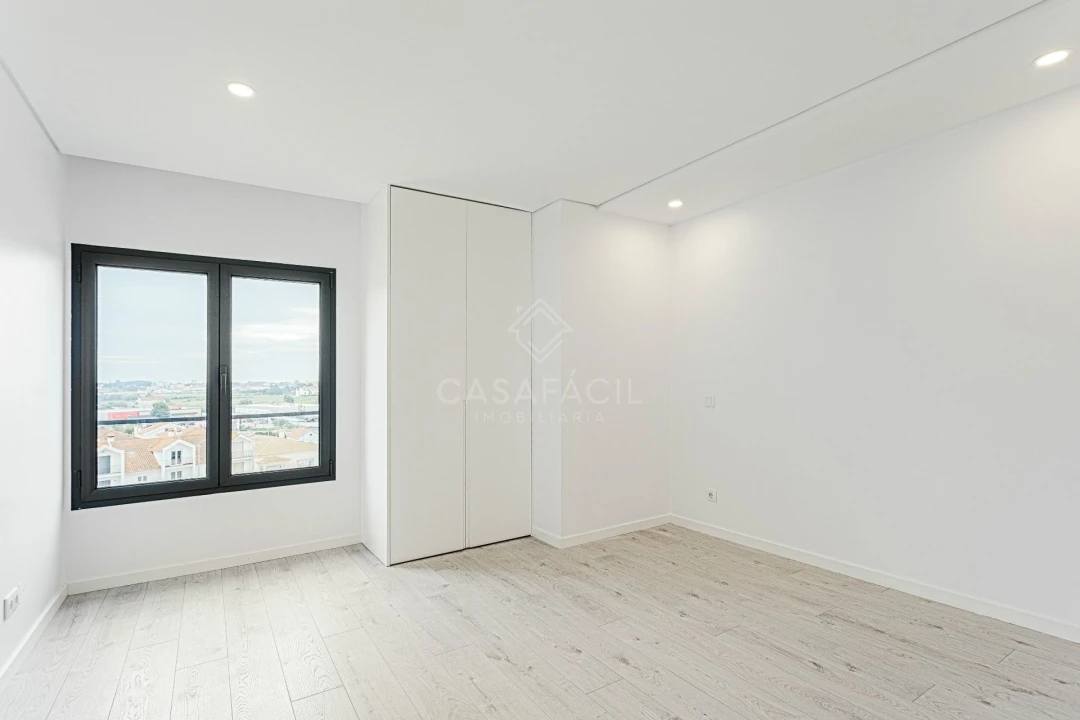 Apartamento T4 para Venda em Alcochete Foto 14