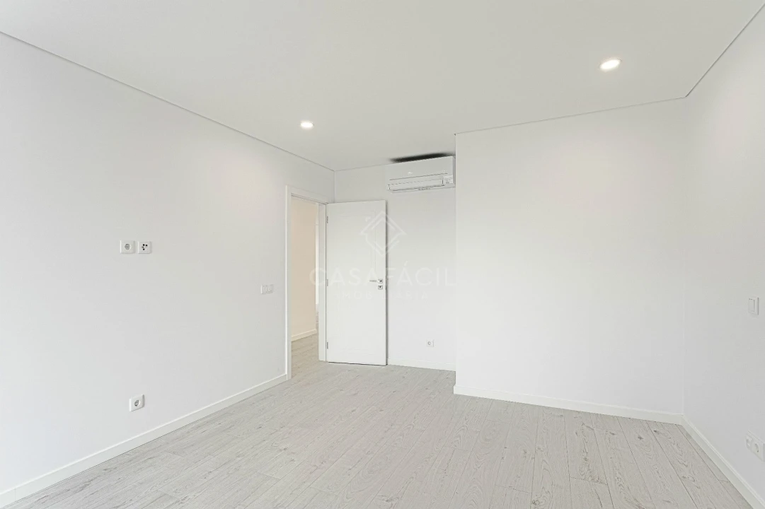 Apartamento T4 para Venda em Alcochete Foto 38