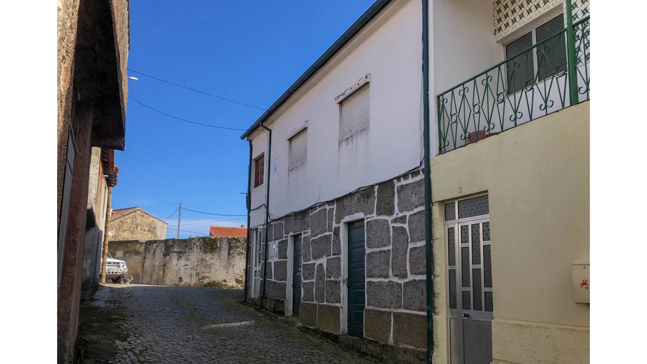 Moradia T4 para Venda em Lebução, Fiães e Nozelos Foto 1