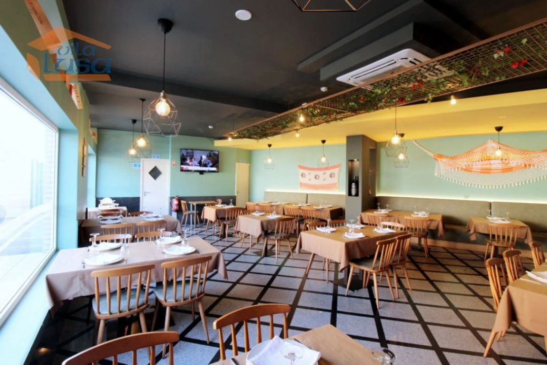 Loja para Trespasse em São Felix da Marinha Foto 4