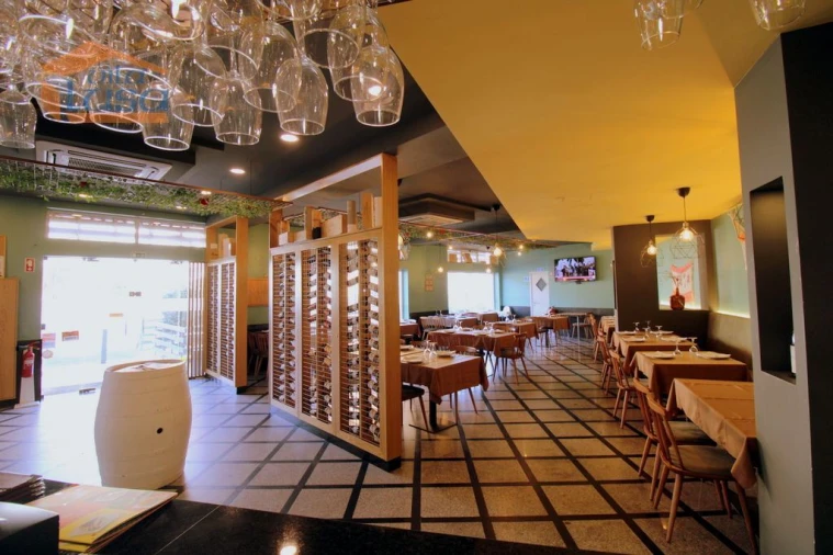 Loja para Trespasse em São Felix da Marinha Foto 6