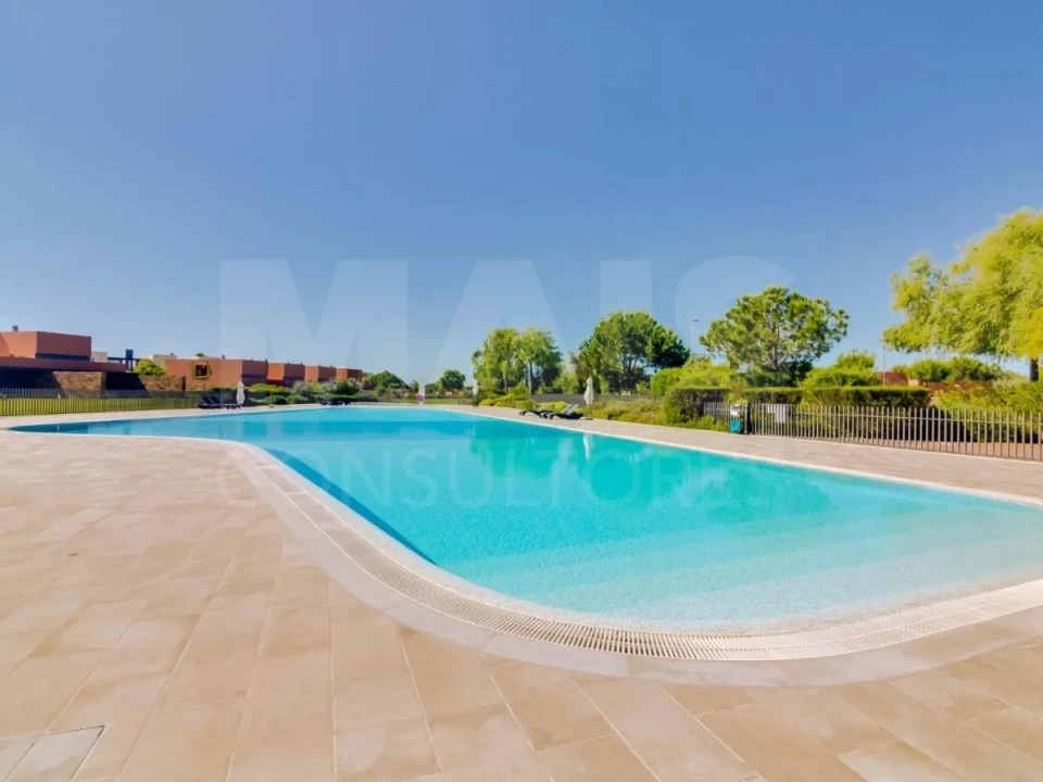 Apartamento T3 para Venda em Quarteira Foto 2