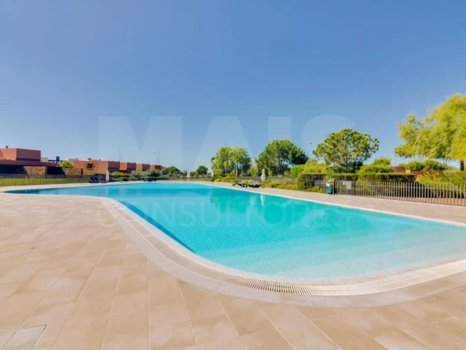 Apartamento T3 para Venda em Quarteira Foto 2