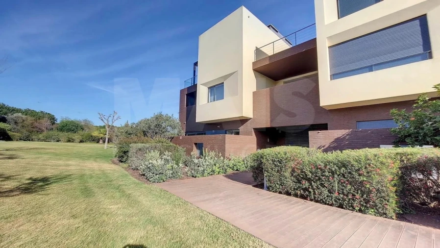 Apartamento T3 para Venda em Quarteira Foto 3