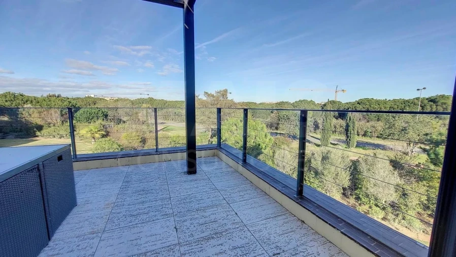 Apartamento T3 para Venda em Quarteira Foto 12