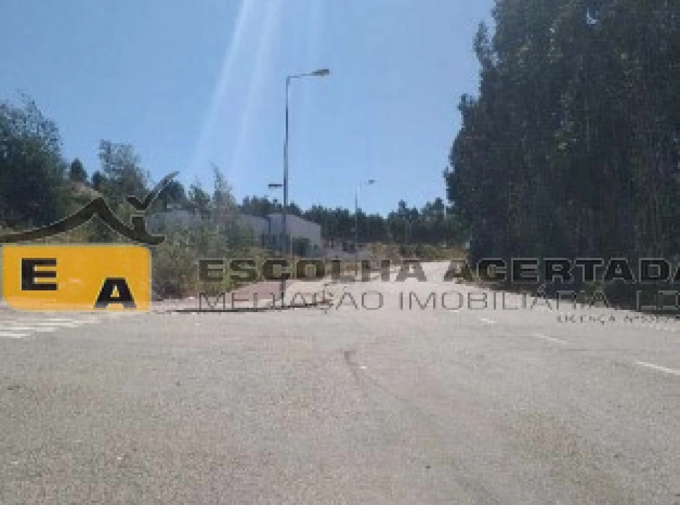 Terreno para Venda em Alfena Foto 2