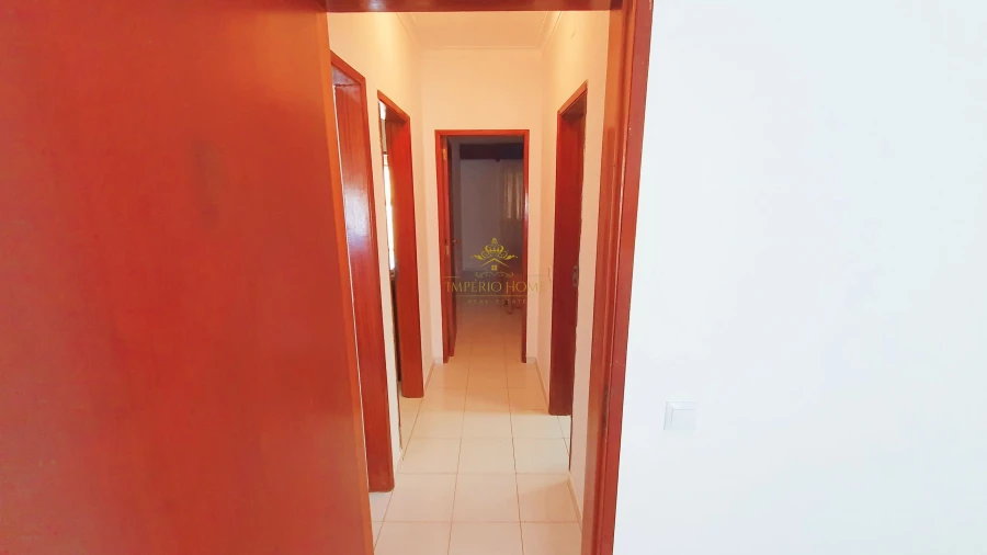 Apartamento T3 para Venda em Portimão Foto 12