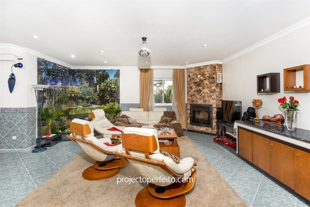 Moradia T4 para Venda em Paços de Brandão Foto 21