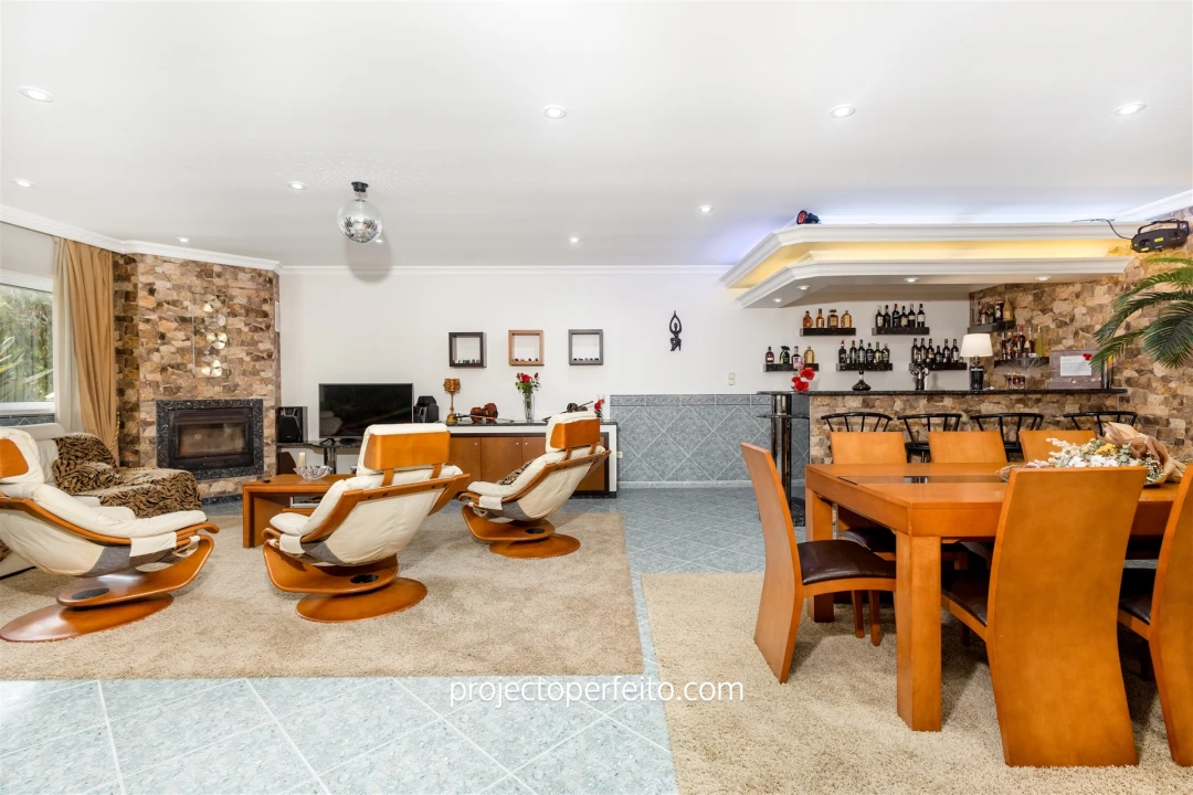 Moradia T4 para Venda em Paços de Brandão Foto 23