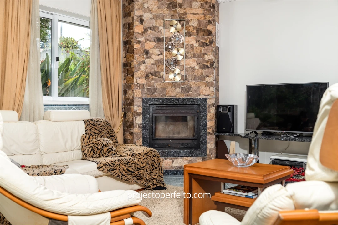 Moradia T4 para Venda em Paços de Brandão Foto 19