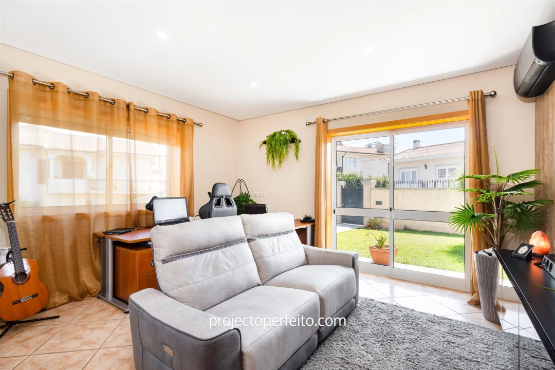 Moradia T4 para Venda em Paços de Brandão Foto 29