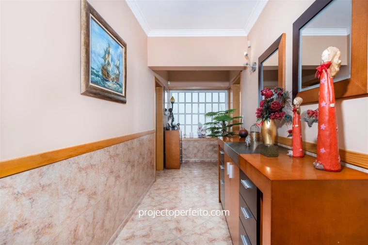 Moradia T4 para Venda em Paços de Brandão Foto 25