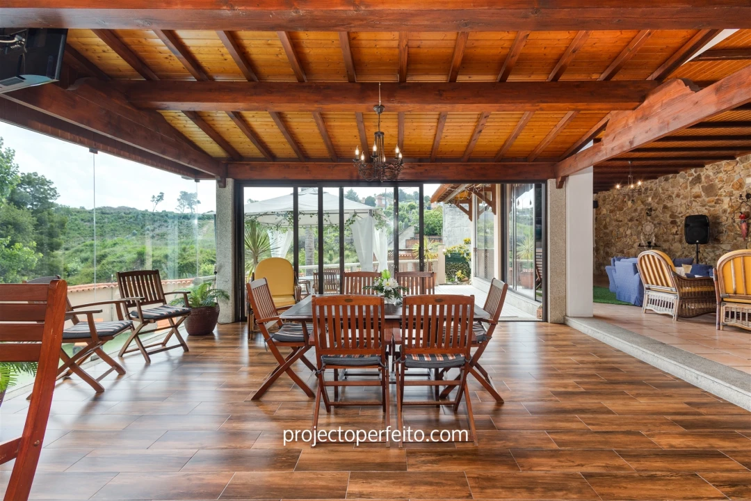 Moradia T4 para Venda em Paços de Brandão Foto 10