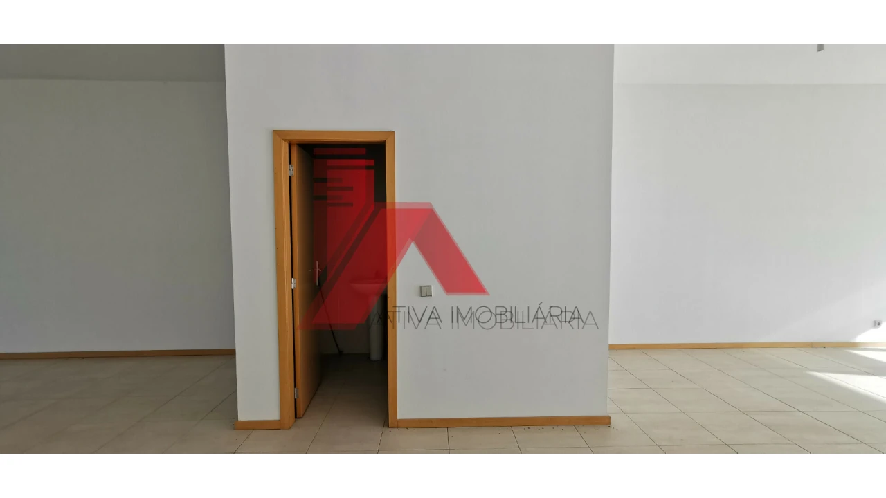 Loja para Venda em Ponte Foto 3