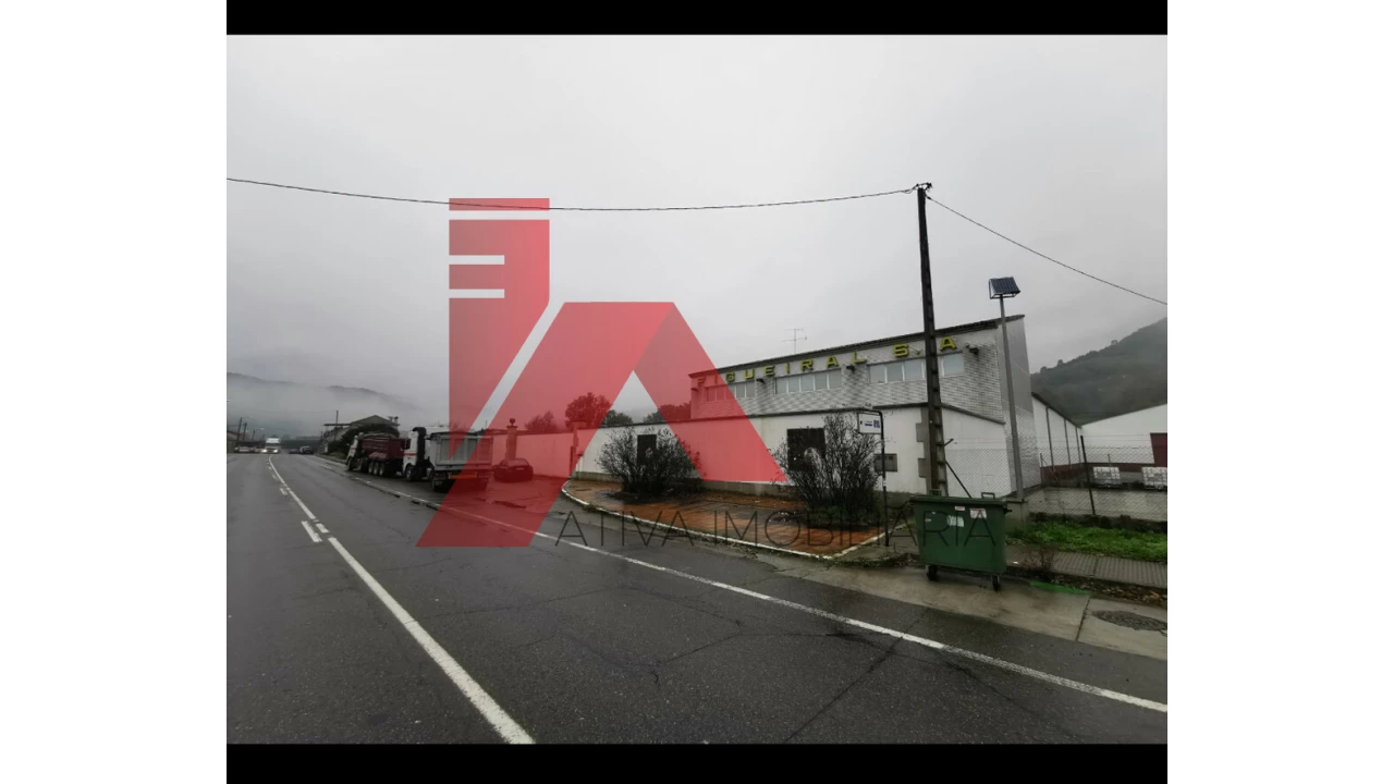 Armazém para Venda em Creixomil Foto 1