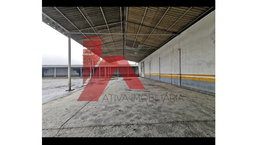 Armazém para Venda em Creixomil Foto 20