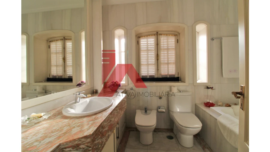 Moradia T4 para Venda em Fermentões Foto 12