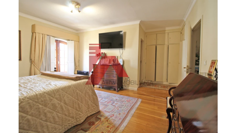 Moradia T4 para Venda em Fermentões Foto 16