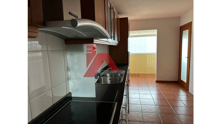 Apartamento T3 para Venda em Selho (São Jorge) Foto 12