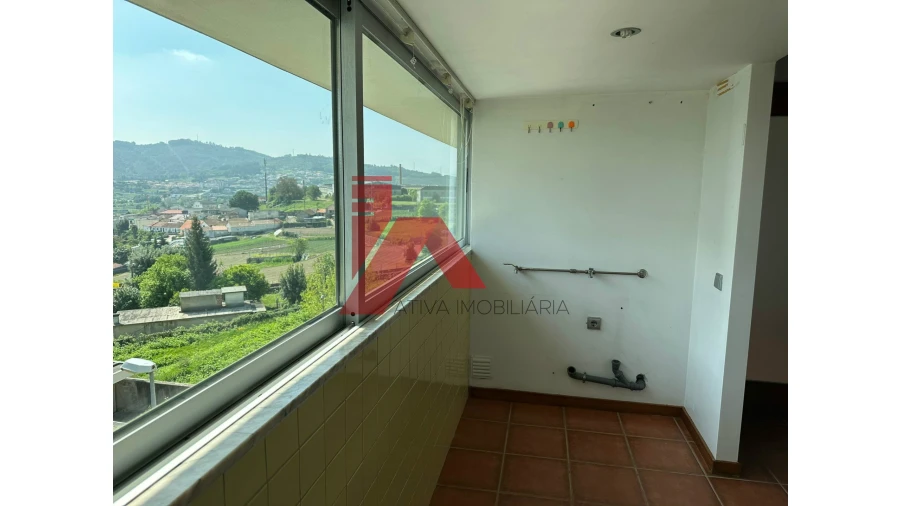 Apartamento T3 para Venda em Selho (São Jorge) Foto 11