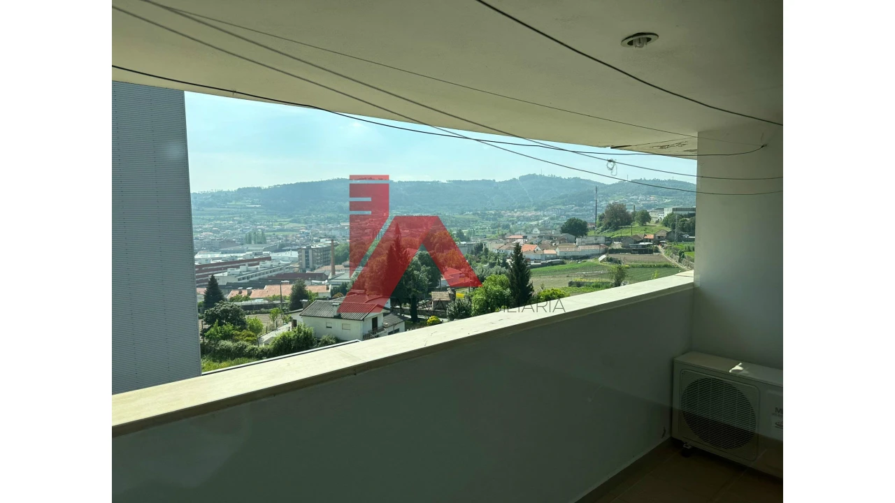 Apartamento T3 para Venda em Selho (São Jorge) Foto 15