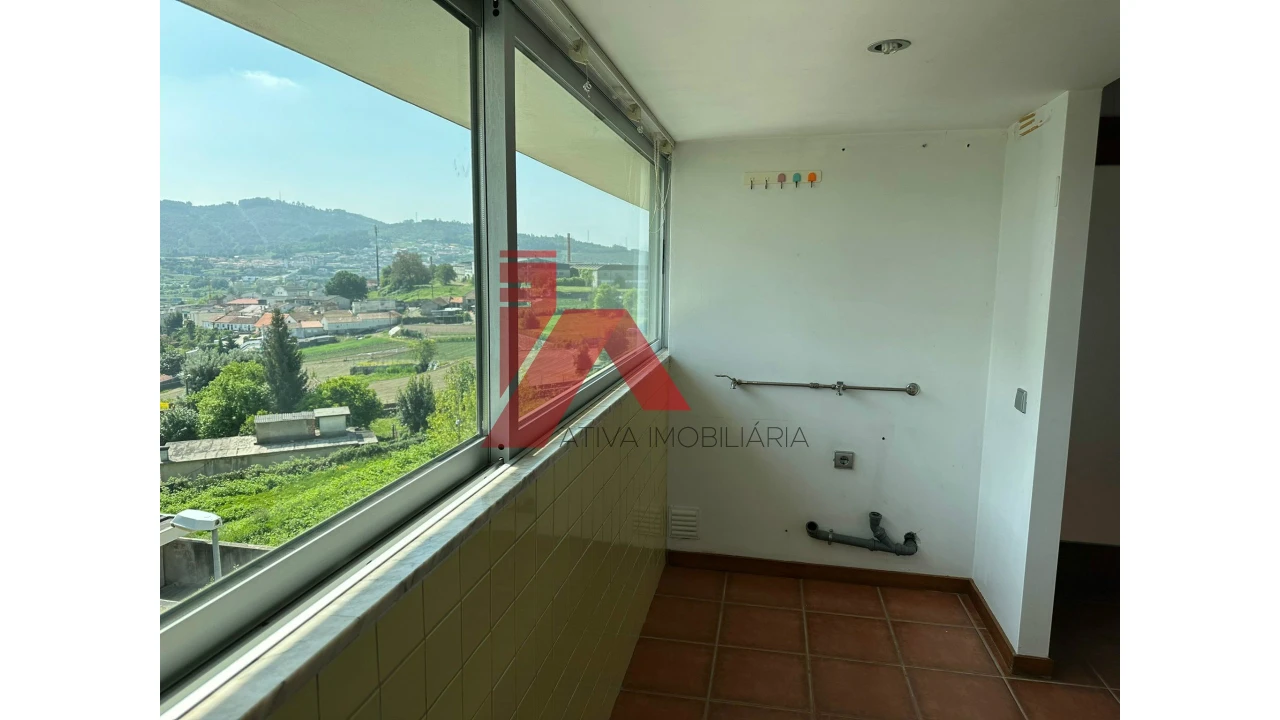 Apartamento T3 para Venda em Selho (São Jorge) Foto 11