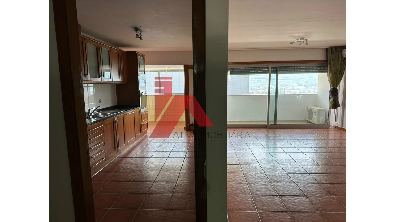Apartamento T3 para Venda em Selho (São Jorge) Foto 3