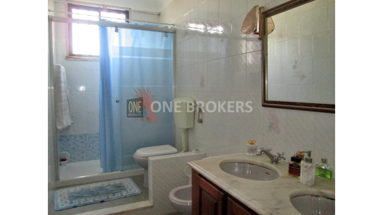 Apartamento T4 para Venda em Muge Foto 6