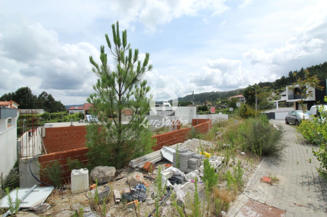 Terreno para Venda em Quinchães Foto 7