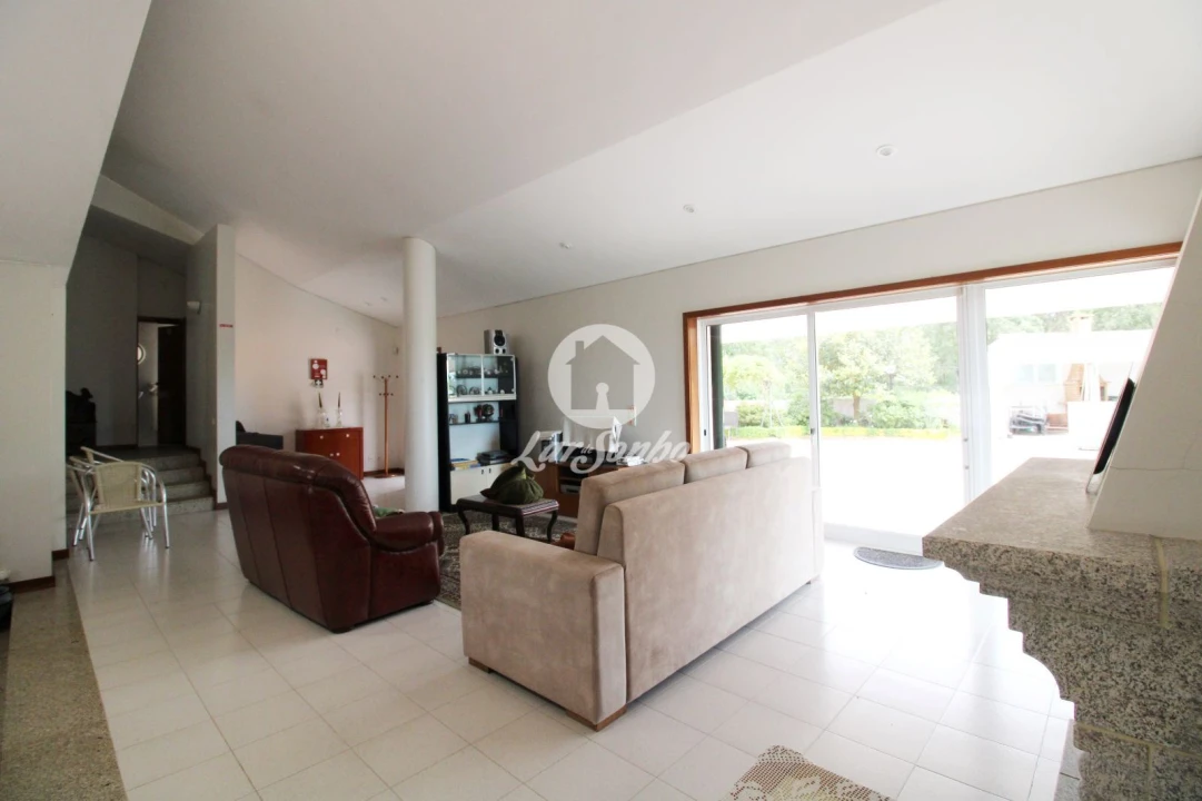 Moradia T5 para Venda em Bagunte, Ferreiró, Outeiro Maior e Parada Foto 4