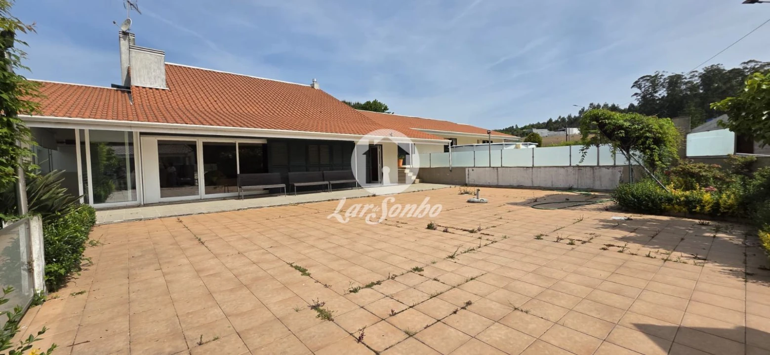 Moradia T5 para Venda em Bagunte, Ferreiró, Outeiro Maior e Parada Foto 1