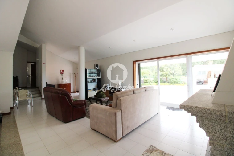 Moradia T5 para Venda em Bagunte, Ferreiró, Outeiro Maior e Parada Foto 4