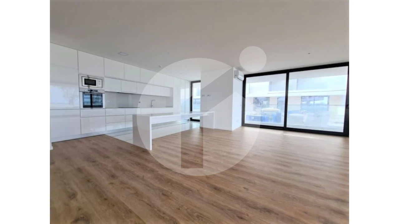 Apartamento T2 para Venda em Olhão Foto 5