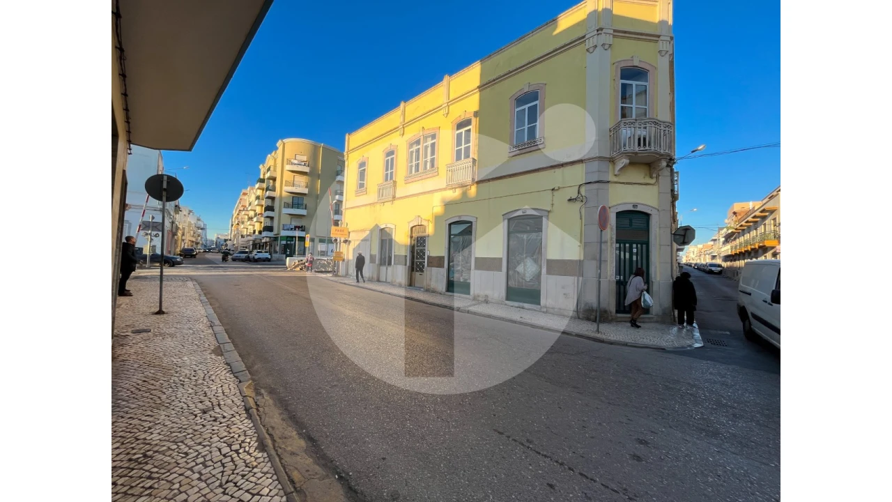 Apartamento T5 para Venda em Olhão Foto 2
