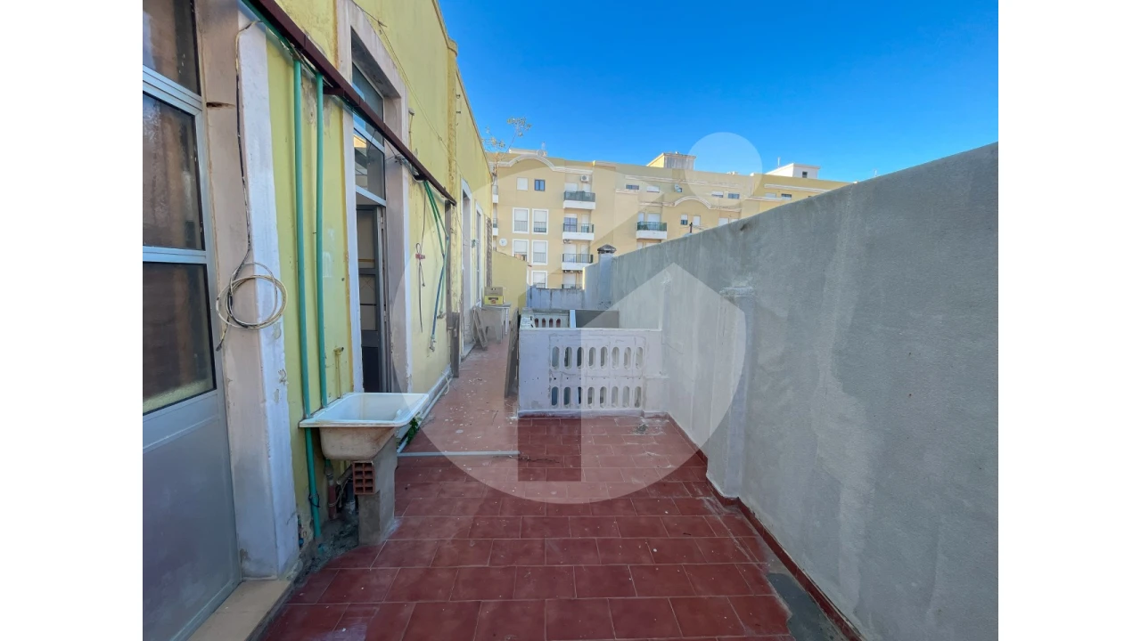 Apartamento T5 para Venda em Olhão Foto 11