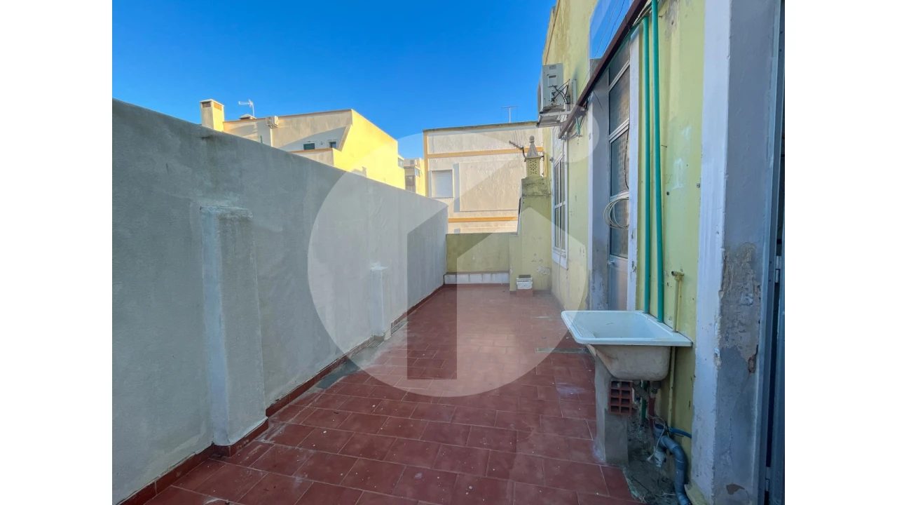 Apartamento T5 para Venda em Olhão Foto 12