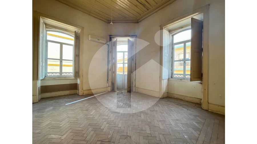 Apartamento T5 para Venda em Olhão Foto 6