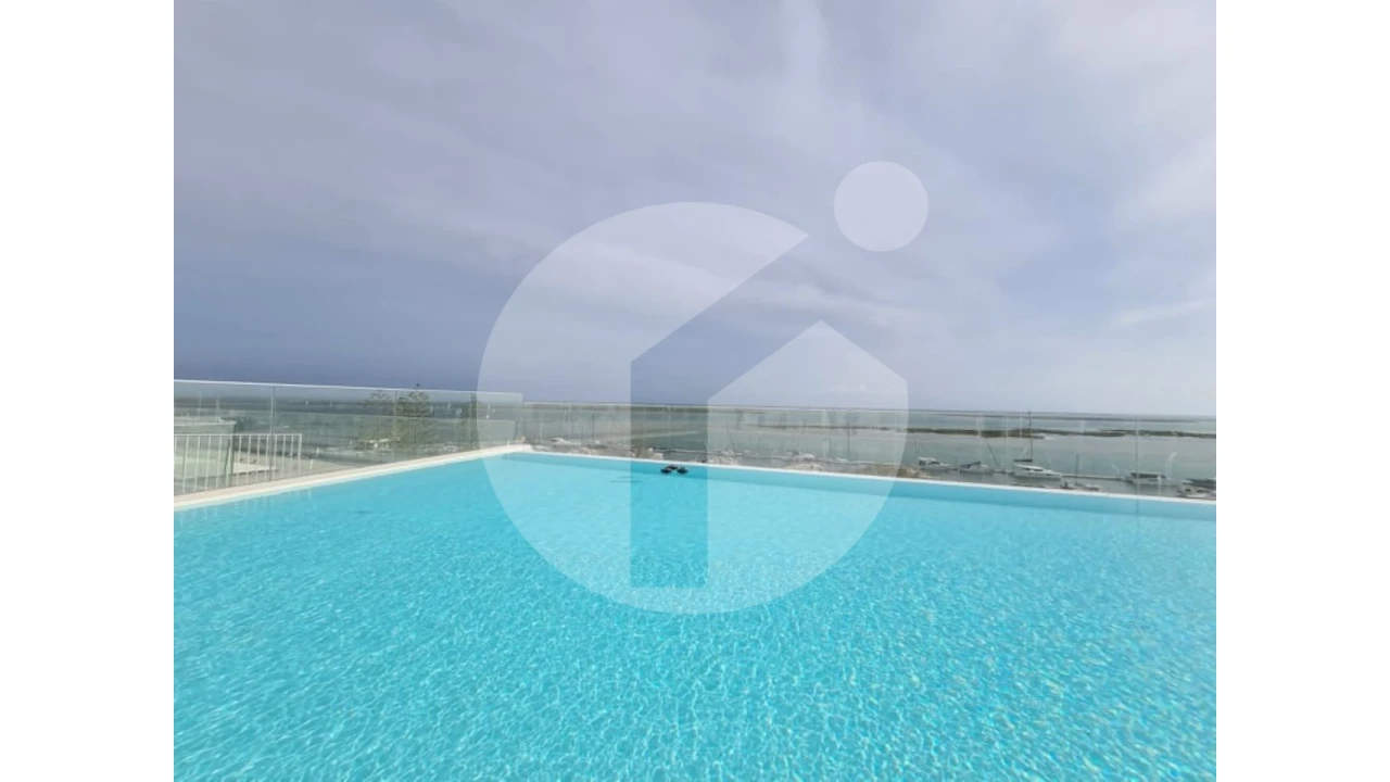 Apartamento T2 para Venda em Olhão Foto 7