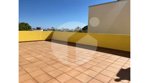 Moradia T4 para Venda em Quelfes