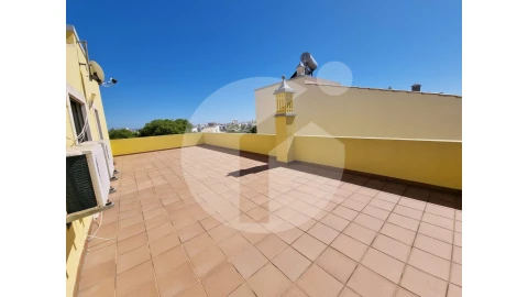 Moradia T4 para Venda em Quelfes