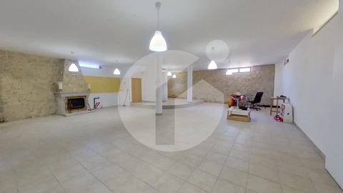 Moradia T4 para Venda em Quelfes