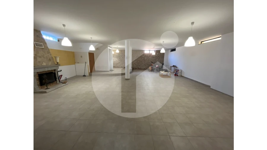 Moradia T4 para Venda em Quelfes Foto 40